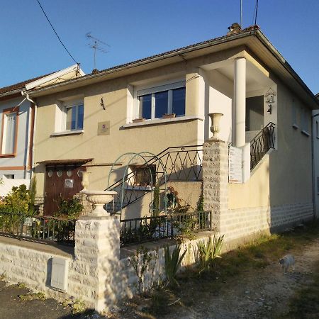 Chambre Marguerite, B&B Au 1Er- Villa Chaumonty 페리괴 외부 사진